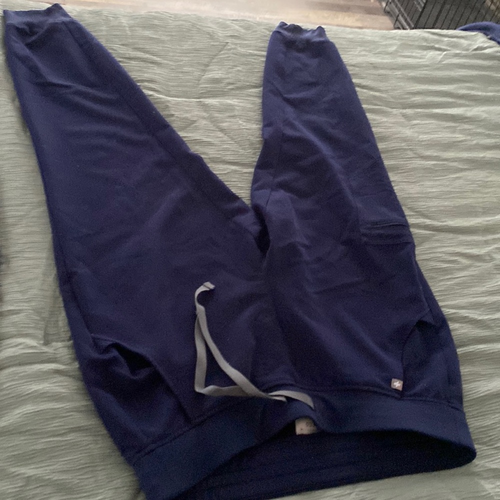 Scrub pants